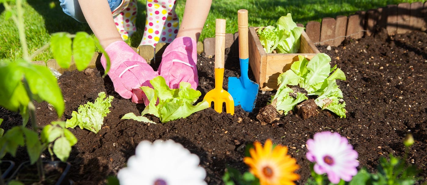 Compost fertilizer store