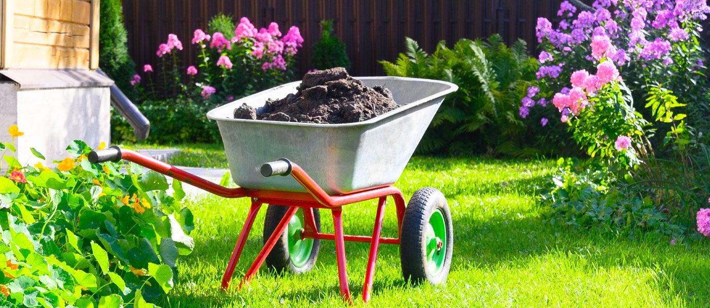 Fumivo  Compost jardin : quels bienfaits pour votre terre ? - Fumivo